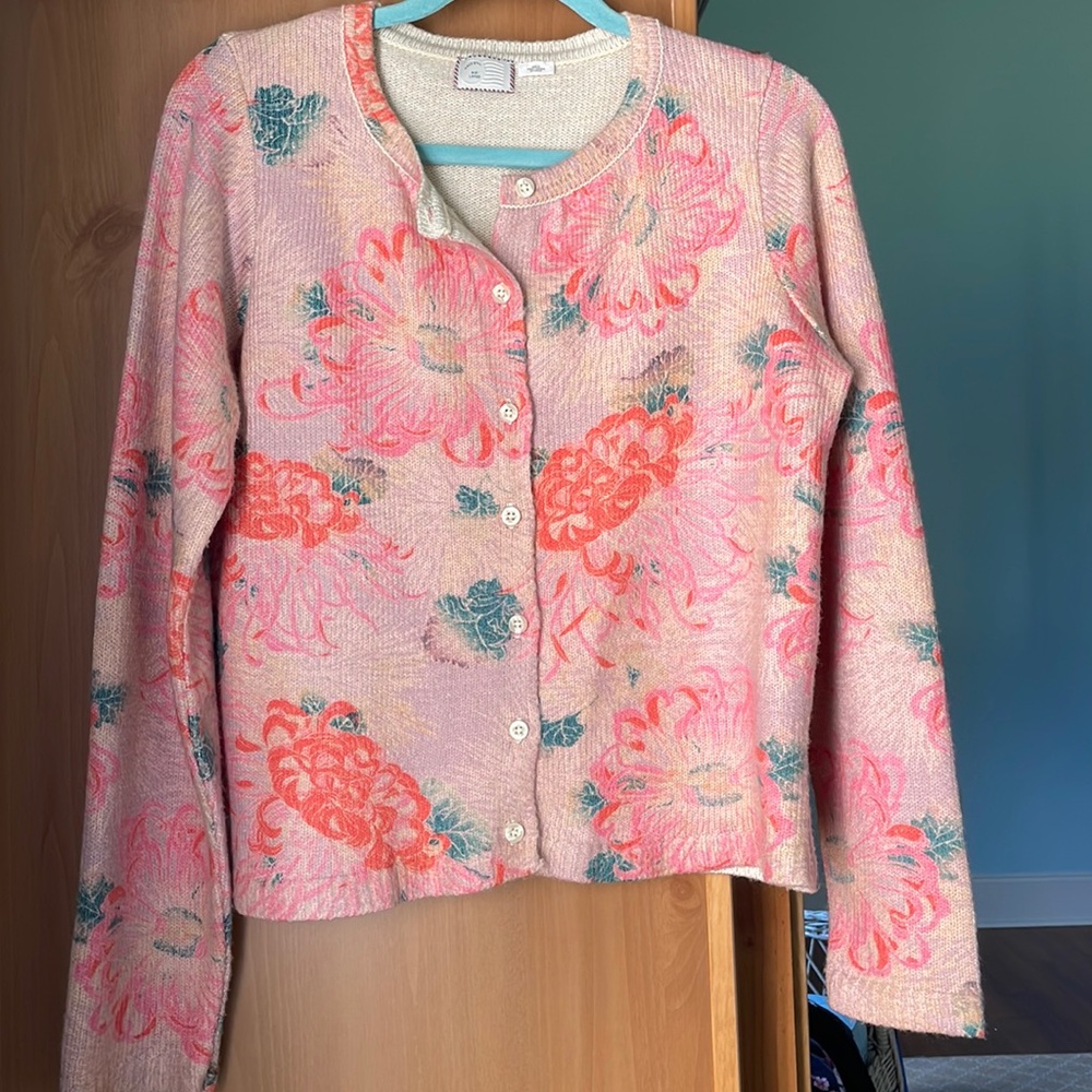 Pink Floral wool Cardigan size L Excellent used condition.